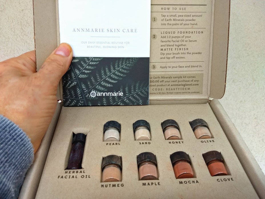 Best natural organic makeup sample kit.