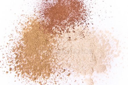 Mineral makeup powder.