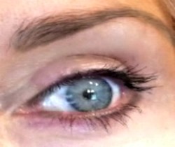 How to wear eyeliner so your eyes pop.